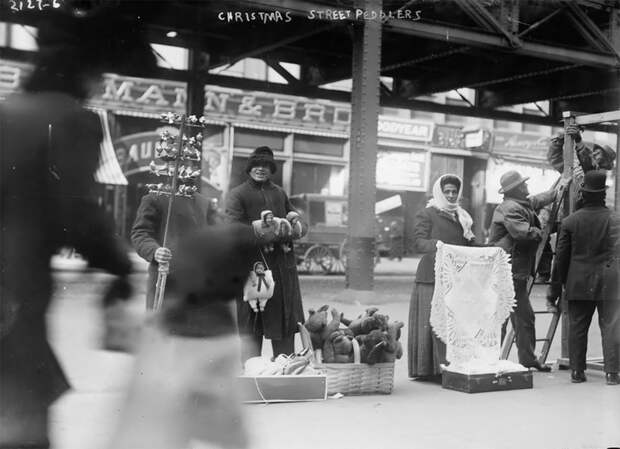 Сказочные фотографии рождественского шопинга в Нью-Йорке 1910 года