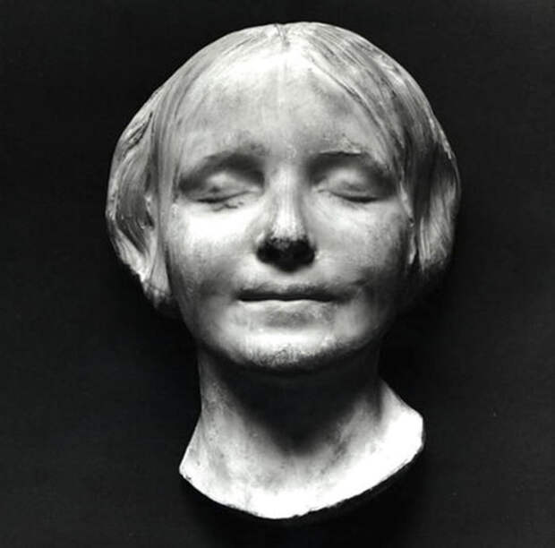 Лицо манекена для обучения реанимации оказалось копией лица утопленницы 19 века