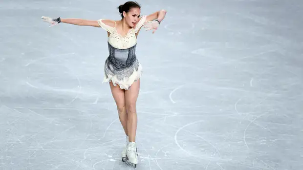 «Была чуть-чуть зажата»: как Загитова прокомментировала второе место в короткой программе финала Гран-при