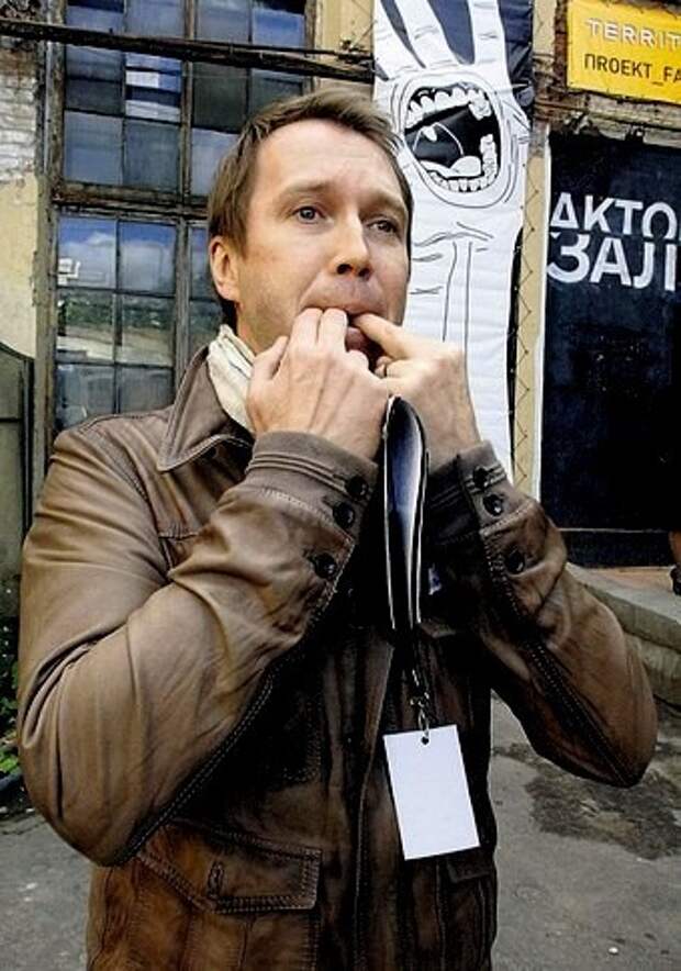 Агрессивные невежи влезают в профессиональную деятельность. Евгений Миронов вступился за Райкина