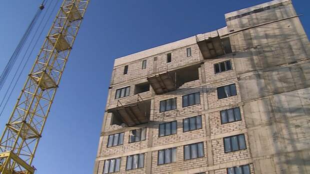 В Бобруйске на территории городской больницы скорой медицинской помощи имени В. О. Морзона строят новый хирургический корпус.