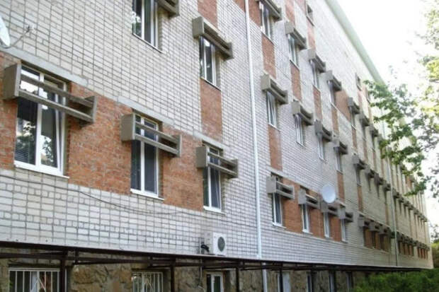 Для чего в советских многоэтажках устанавливали бетонные козырьки
