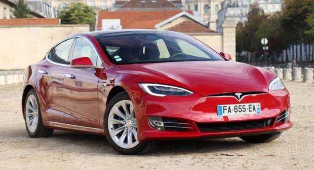 Бренд Tesla приостанавливает поставки электромобилей Model S более чем на неделю