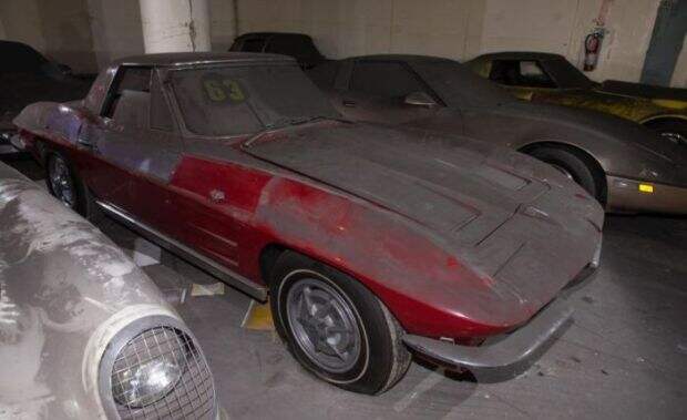 corvette_garage_12