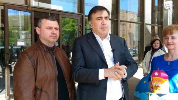 Саакашвили передумал возвращаться в Грузию: Я не какой-то гастролер