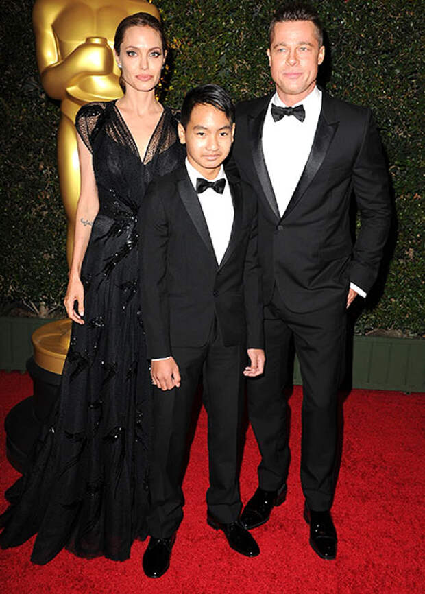 Анджелина Джоли и Брэд Питт перевели свои отношения на новый уровень