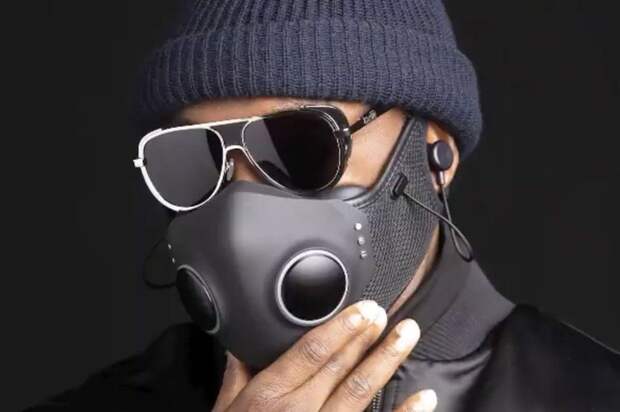 Участник Black Eyed Peas выпустил защитную маску Xsupermask за $299