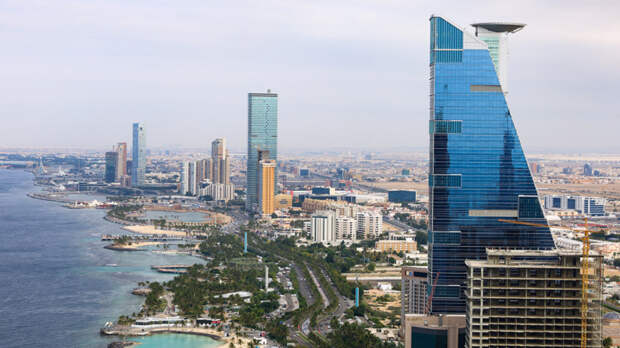 Когда россияне смогут летать в Саудовскую Аравию без виз, рассказал Алиханов