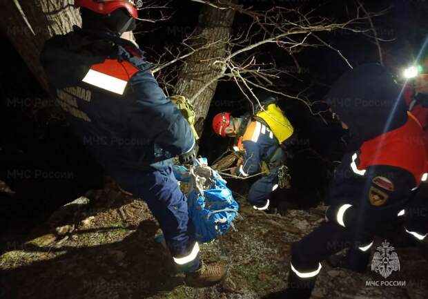 Туриста с обморожением спасли в горах под Ялтой
