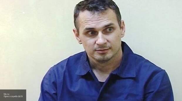 Осужденный в России за терроризм Сенцов вернулся на Украину в рамках обмена