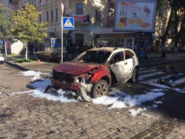 Появилось фото с места взрыва автомобиля, в котором находился Павел Шеремет