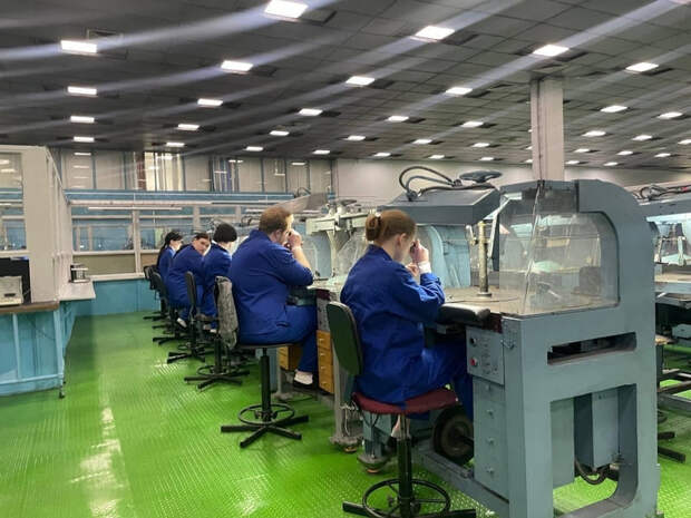В смоленском колледже примут еще 50 студентов-целевиков по профессии огранщика алмазов в бриллианты