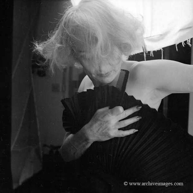 Marlene Dietrich, photo by Milton Greene, 1952 Marlene Dietrich, photo by Milton Greene, 1952