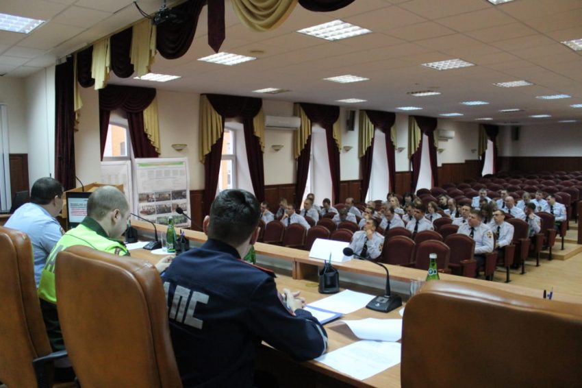 Сотрудники ОГИБДД УВД по САО провели рабочую встречу с военными