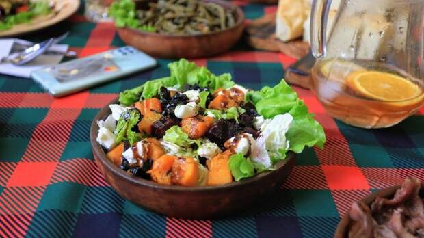 Главный диетолог Минздрава РФ рассказал, сколько веганов среди россиян