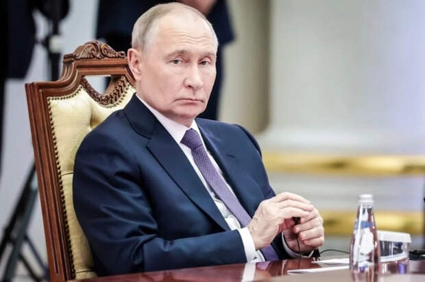 Путин в новогоднем поздравлении Ким Чен Ыну отметил героизм солдат КНДР