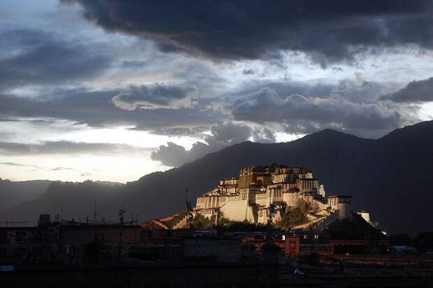 dvorec-potala-18