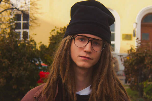 Сын рэпера Децла признался, что в творчестве равняется на себя и своего отца