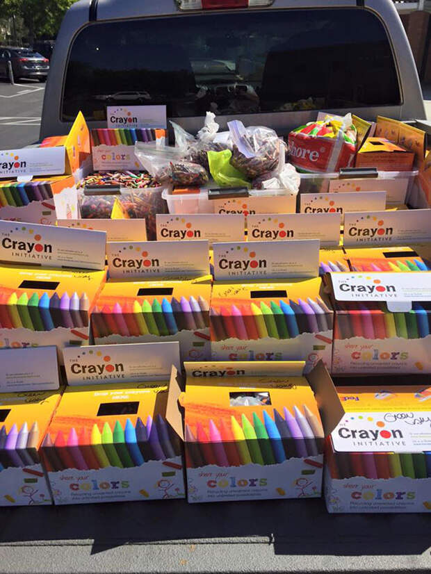 Уже было доставлено более 2000 коробок карандашей карандаш, переработка, ребенок