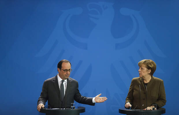 Президент Франции Франсуа Олланд и канцлер ФРГ Ангела Меркель