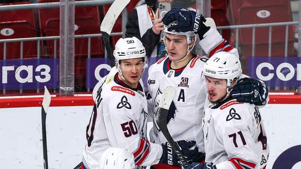 «Нефтехимик» в овертайме обыграл «Авангард» и сравнял счет в серии