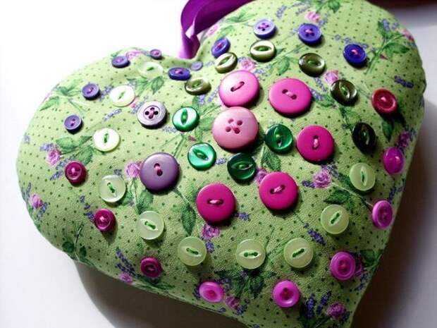 декор из пуговиц