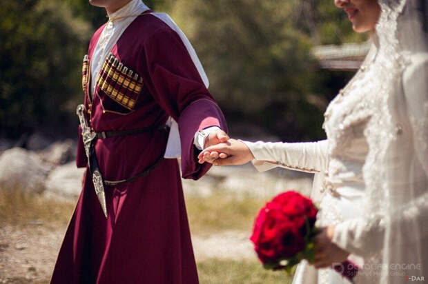 Свадебный обряд - вывод невесты у черкесов Косово