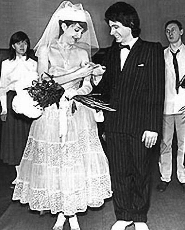 20. Лолита Милявская (певица) и Александр Беляев, 1985 год СССР, свадьбы