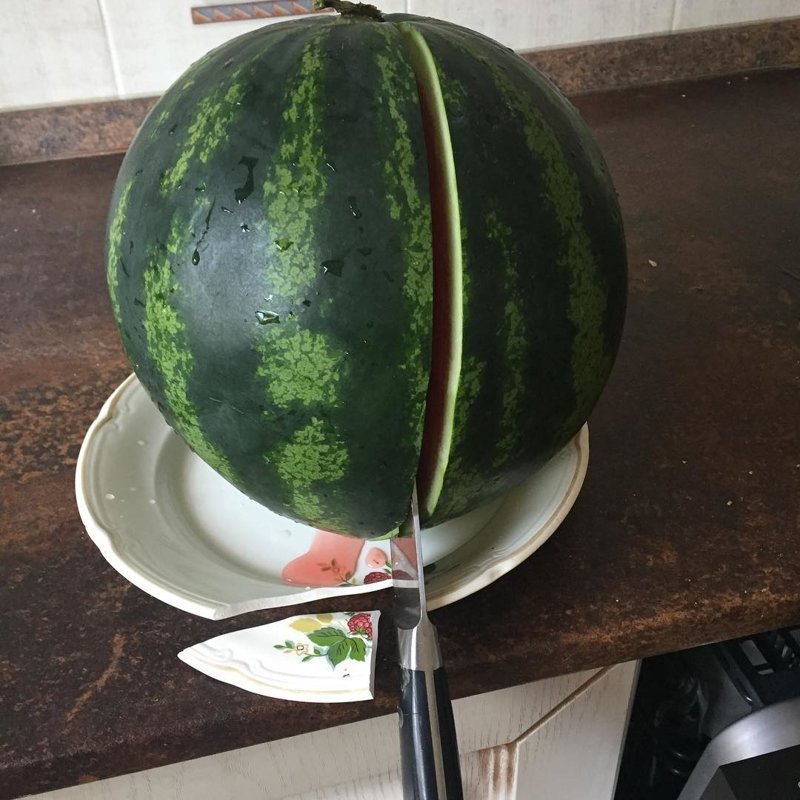 Везунчики, которые разве что на грабли еще не наступали