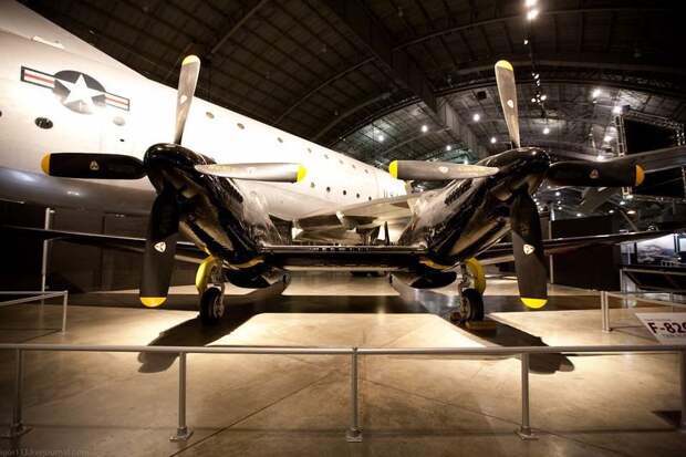 F-82 Twin Mustang — последний поршневой истребитель США F-82 Twin Mustang — последний поршневой истребитель США