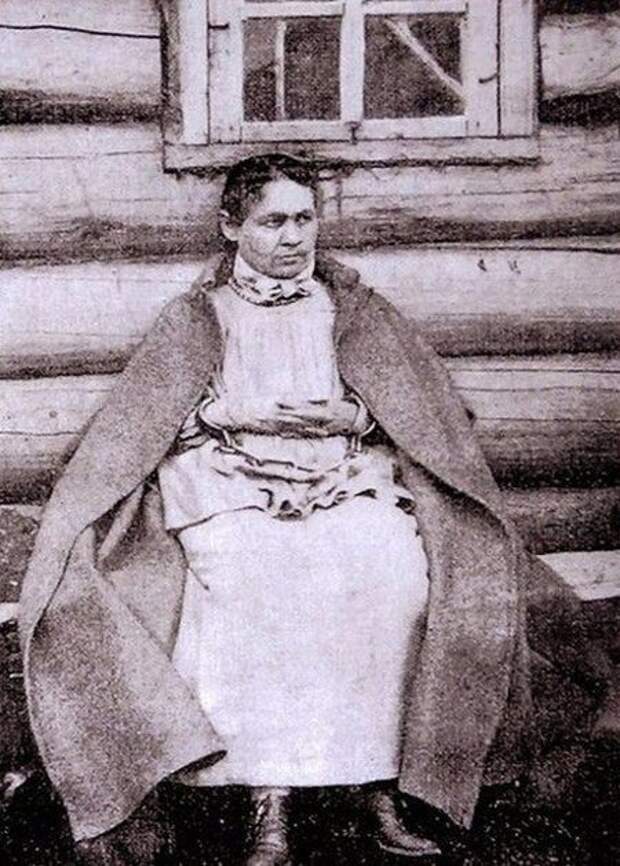 Сонька-Золотая Ручка закованная в кандалы на каторге, 1881 год было, история, фото