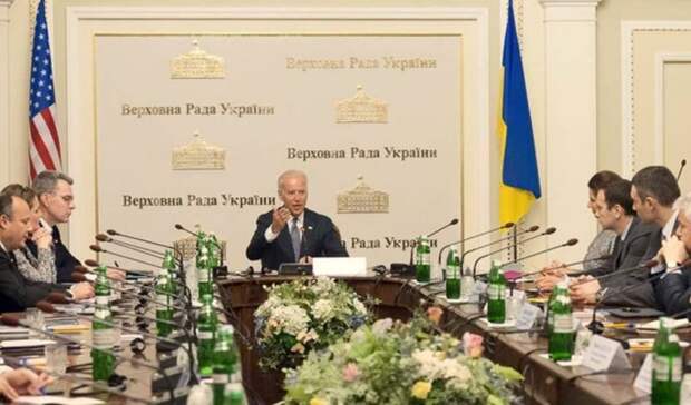 Байден сделает из Украины одноразовый щит и прикроется им после «выстрела» в Россию