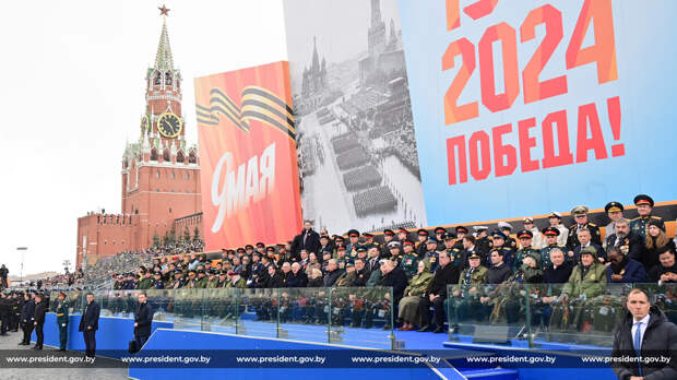 Лукашенко вернулся с парада Победы в Минск: "Ядерный апокалипсис неминуем"
