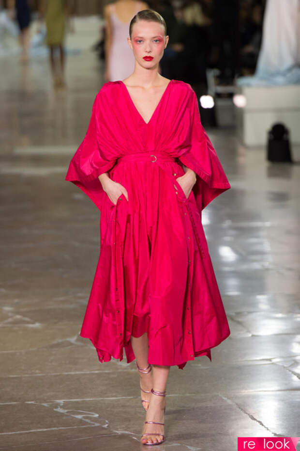 блузка с объемными рукавами