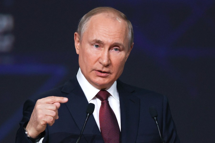 Путин на ПМЭФ, 4.06.21.jpg Путин на ПМЭФ, 4.06.21.jpg