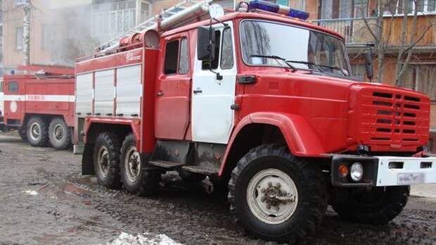 Авто загорелось в Москве после ДТП