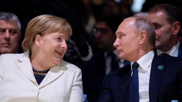Путин предпочёл разговорам с Зеленским встречу с Меркель? Версия украинского источника о беседе тет-а-тет пока не подтвердилась