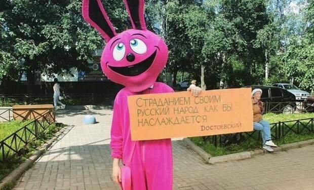 Так и хочется сказать: "Это Россия, детка!" Так и хочется сказать: "Это Россия, детка!"