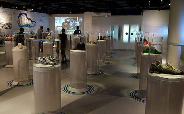 Музей обуви Бата. Торонто, Канада 