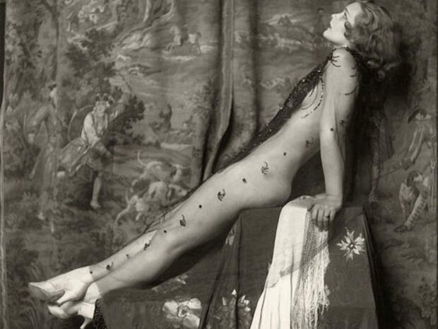 *Девушки Зигфильда* фотографии в стиле ню 1920 года «Девушки Зигфильда» от Чейни Джонстона. Фотографии 1920 года в стиле ню