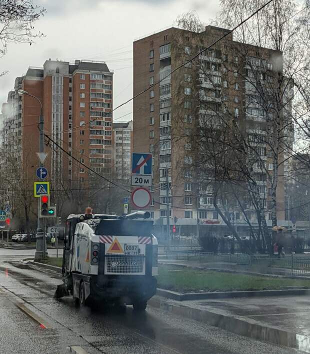 На Молодцова уборочная техника отравляла воздух вредными выхлопами