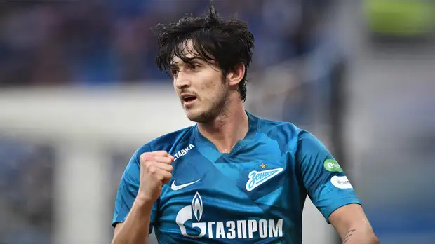 Президент «Лиона» назвал Азмуна одной из главных трансферных целей клуба