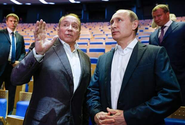 Насмешка КВНщиков в адрес Путина вызвала у президента неординарную реакцию Насмешка КВНщиков в адрес Путина вызвала у президента неординарную реакцию