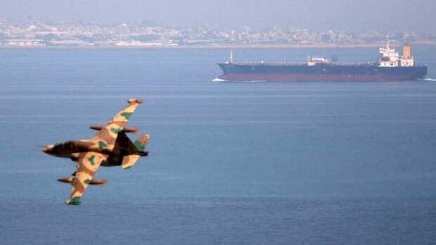 Танкерная война: моряки ВМС Ирана отбили у американцев танкер с украденной иранской нефтью
