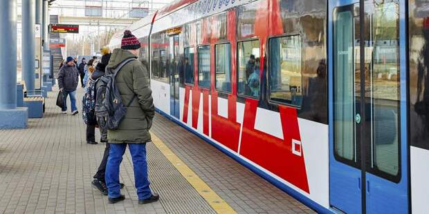 Пассажиры стали чаще пользоваться приложением «Метро Москвы» после запуска МЦД. Фото: mos.ru