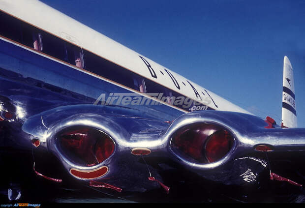BOAC de Havilland Comet 2E G-AMXD