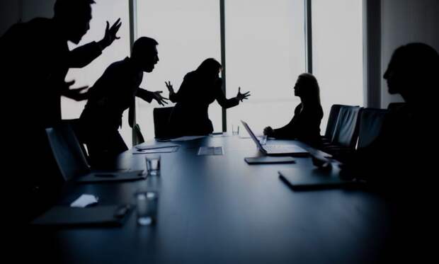 «Невменяемые переговорщики»: эксперты о поведении украинской делегации в Женеве