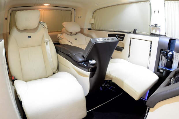 Роскошный мобильный офис Viano iBusiness от Brabus (19 фото) Роскошный мобильный офис Viano iBusiness от Brabus (19 фото)