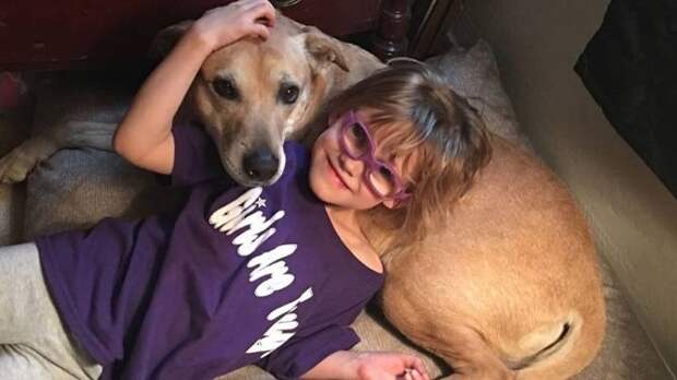 3-летней Кайли Херрел (Cailee Herrell) был поставлен диагноз наследственная экссудативная витреоретинопатия, и это значит, что она страдает от прогрессирующей потери зрения дети, жизнь, слепота