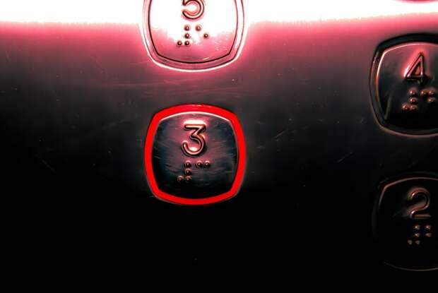К 5 апреля в доме на Бескудниковском бульваре снова заработает индикатор этажей в лифте
